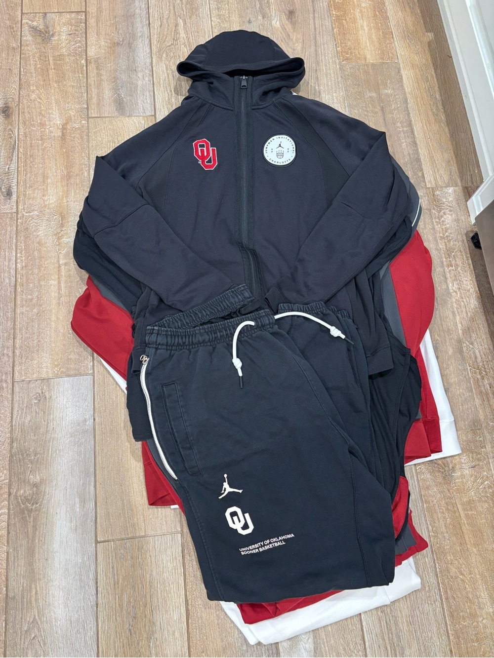 Air Jordan Oklahoma Sooners Basketball Team Exclusive Jumpsuit Size Large (L)